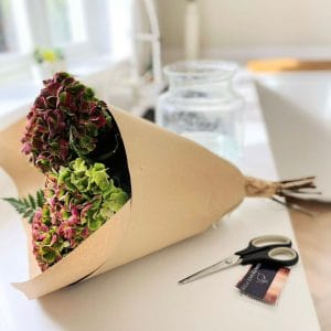 WEEKLY £25 SUBSCRIPTION